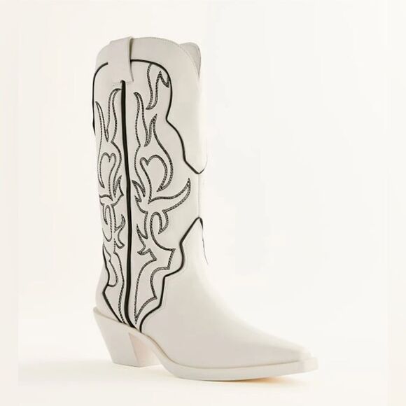NEW $498 Reformation Olive Western Boot in black and white ivory - Picture 3 of 10